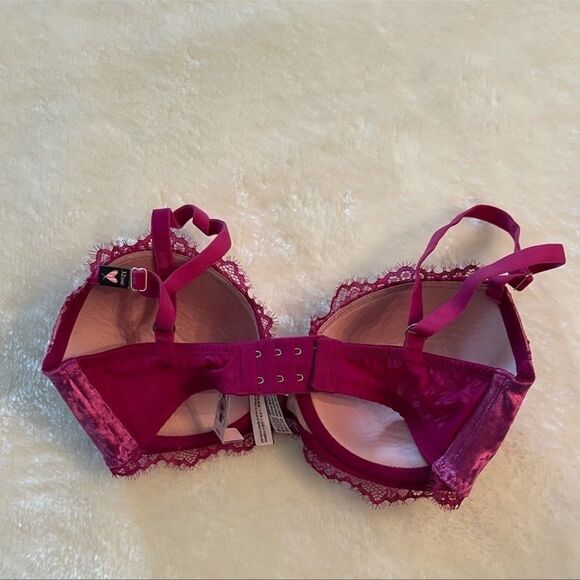Bra by Victoria’s Secret - Picture 4 of 7